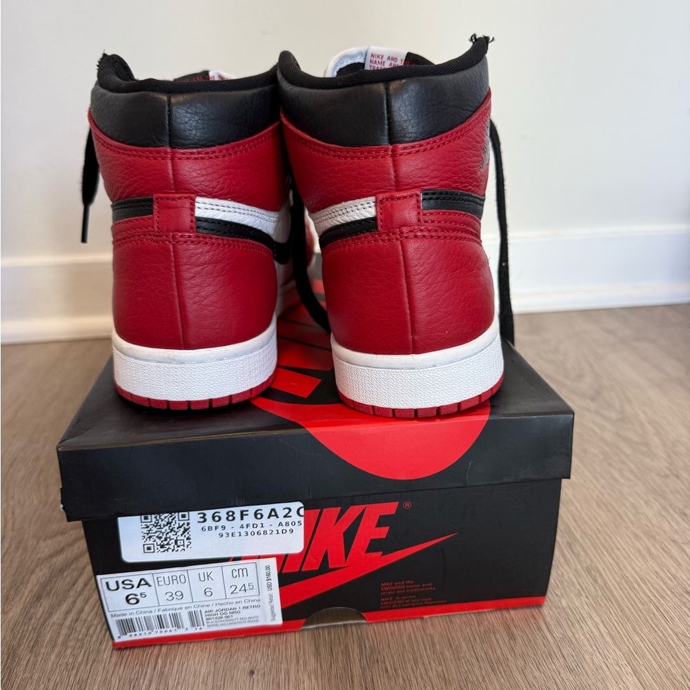 Jordan 1 Retro High Homage To Home Chicago, size W8/M6.5 - Picture 4 of 4